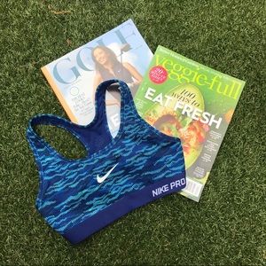 Nike classic sports bra